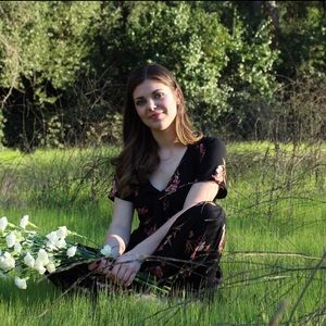 Meet your Posher, Elyse